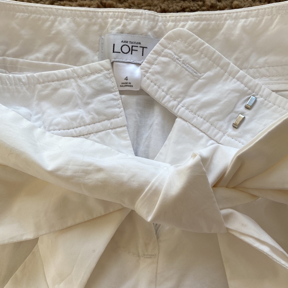 Bundle of shorts J. Crew & AnnTaylor Loft shorts & hat - Picture 6 of 16